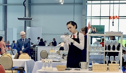 東航空姐獲世界技能大賽餐廳服務優(yōu)勝獎