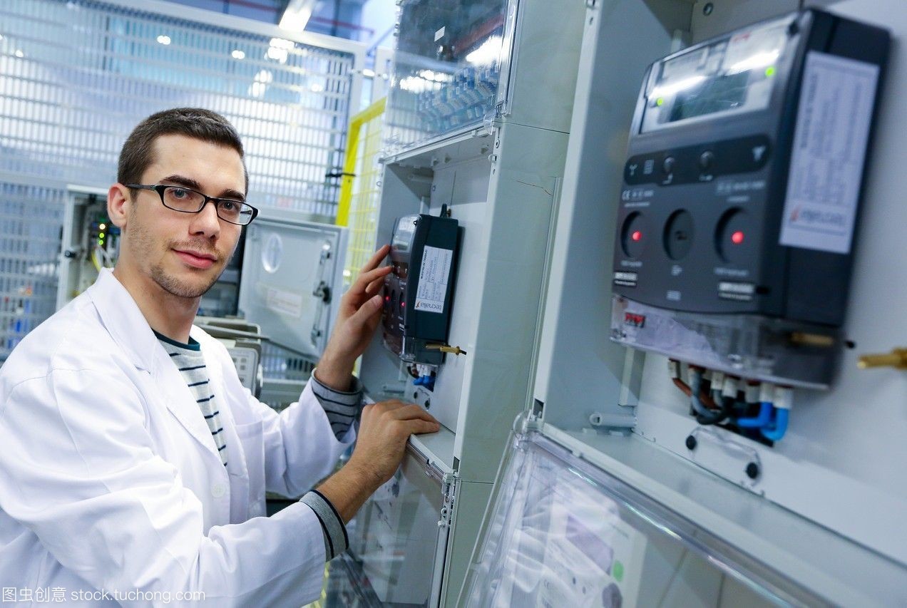 研究員。電器柜性能計數器。低壓微網絡。用于智能電網和智能電表的測試和證書服務。電力電子設備認證。技術服務行業。tecnaliaresearch&innovationbizkaiabasquecountry,西班牙。